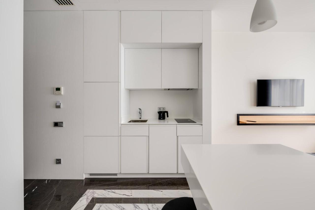 Basis Apartments - Adults Only Киев Екстериор снимка