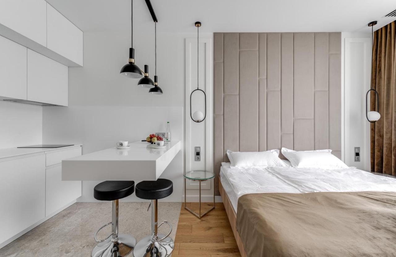 Basis Apartments - Adults Only Киев Екстериор снимка