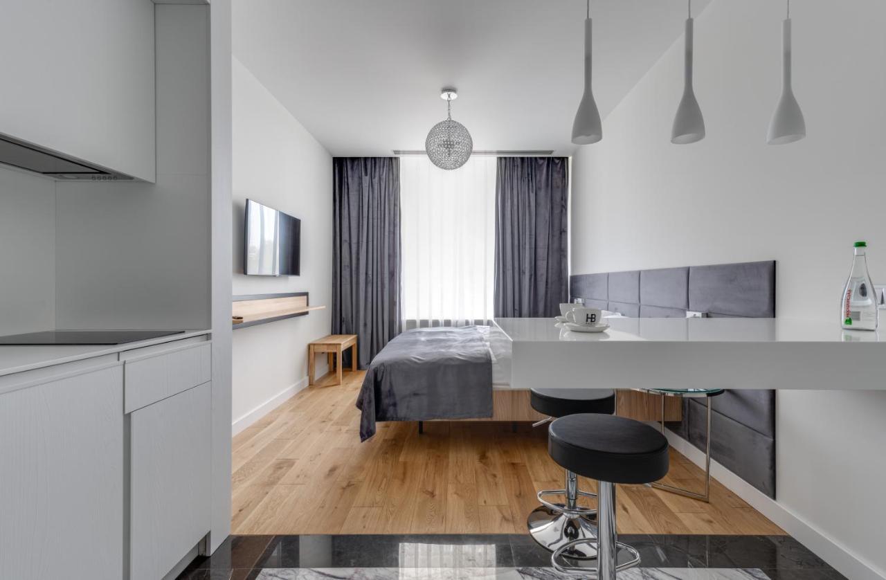Basis Apartments - Adults Only Киев Екстериор снимка