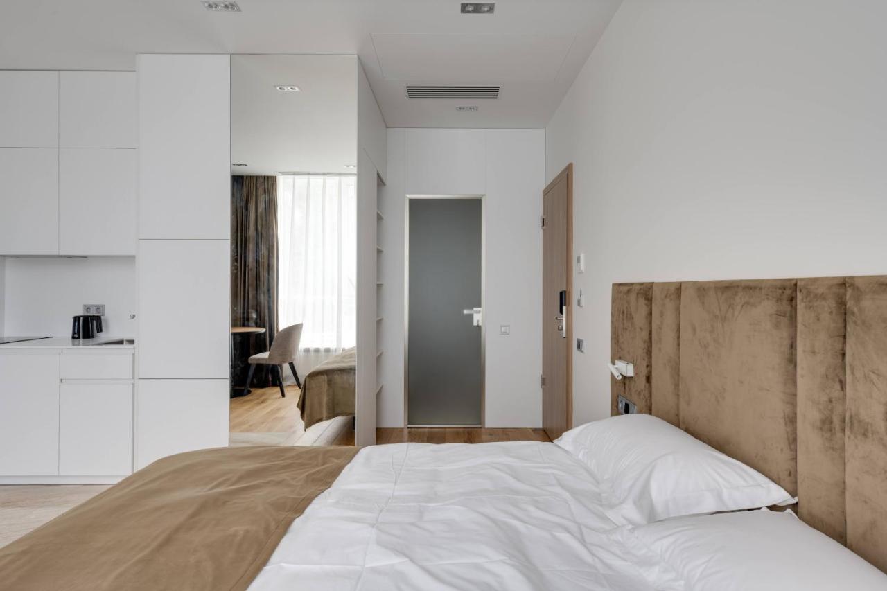 Basis Apartments - Adults Only Киев Екстериор снимка
